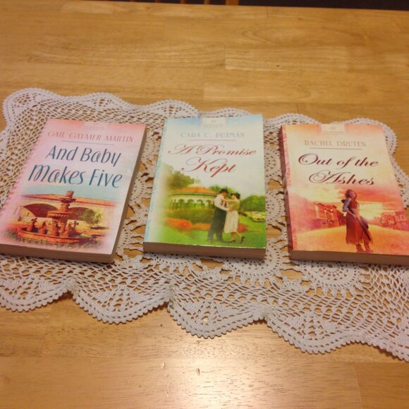 Christian Romance Fiction, Heartsong Presents Bundle - Picture 2 of 7